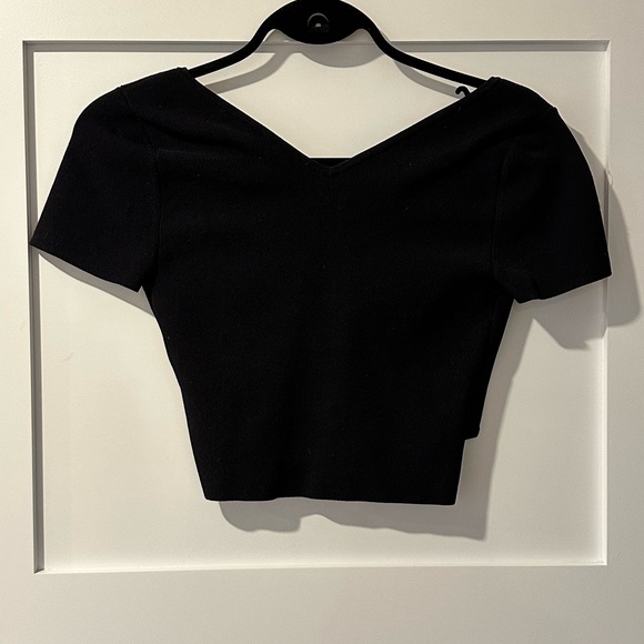 Babaton sculpt knit cropped top - Picture 2 of 4